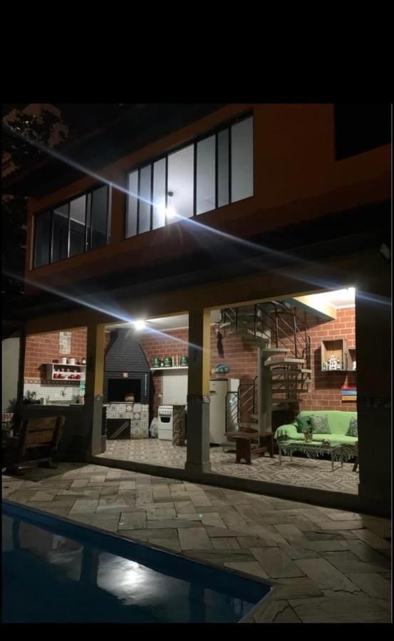 Lindo Sobrado Amarelo -Proximo A Praia Mongagua Ngoại thất bức ảnh